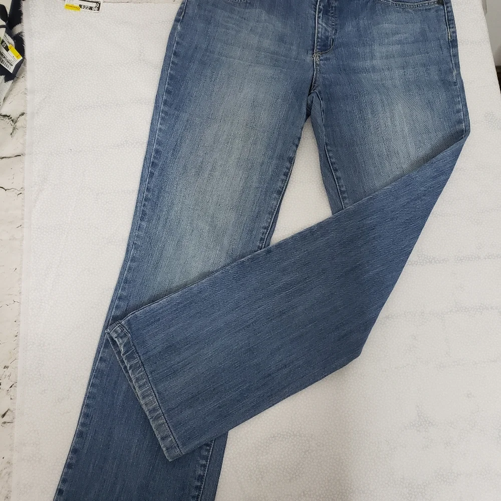 AK Anne Klein Sopisticate Modern Boot Jeans sz 8. - Picture 5 of 8